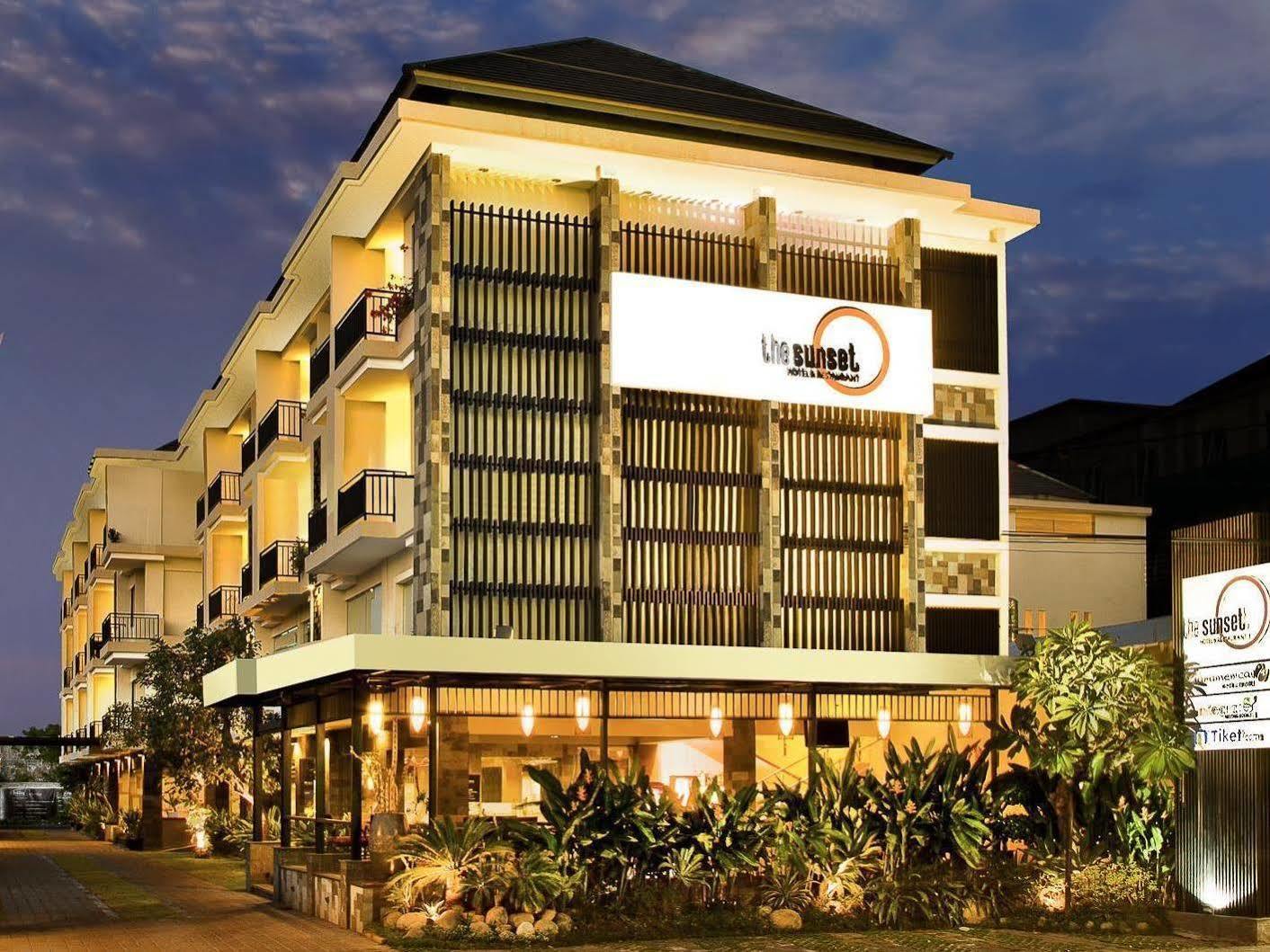 Bloo Bali Hotel Кута Екстериор снимка